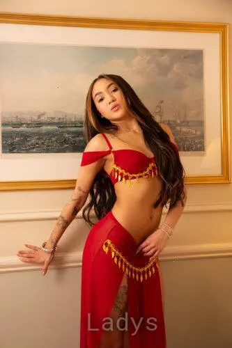 Kylie, 20 years beautiful nude Dublin escorts girl, height 157 sm, Weight 57 kg