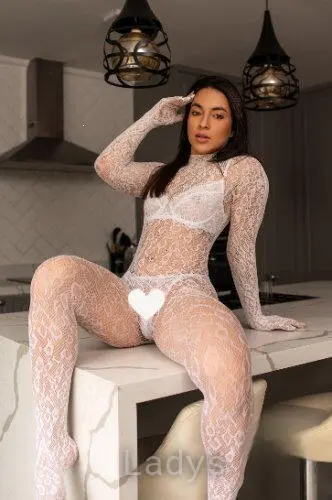 Sandy Ribeiro, 28 years beautiful nude Dublin escorts girl, height 169 sm, Weight 55 kg