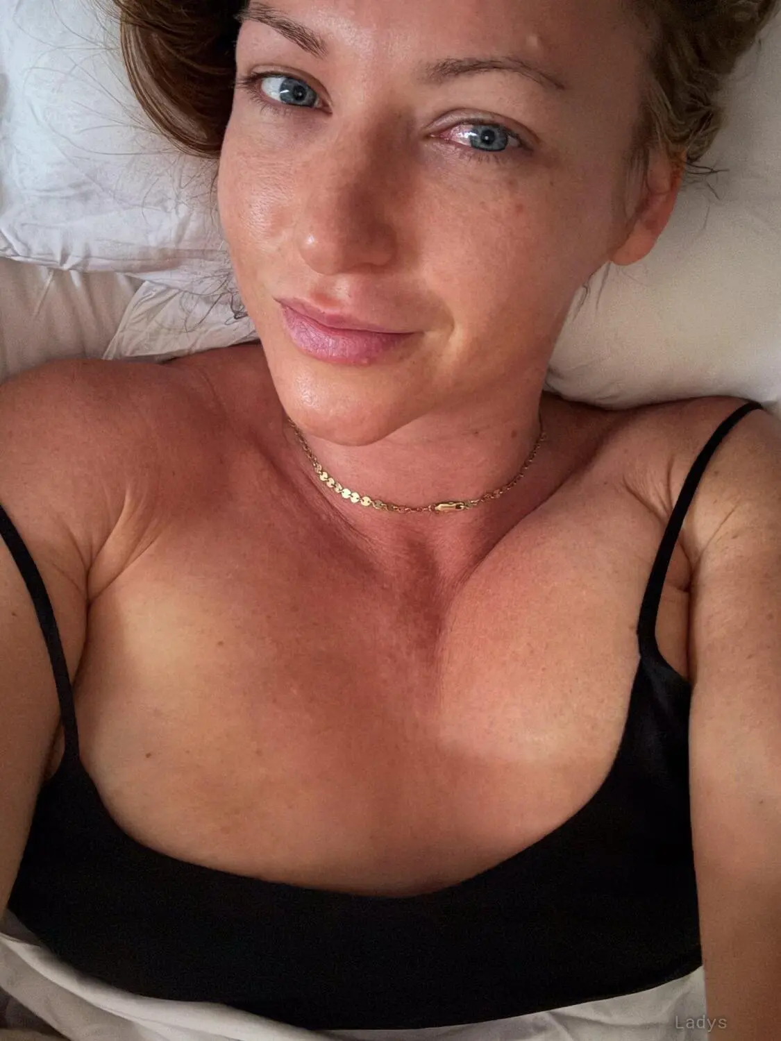 joyce deine verführerische Lady 25J, 35 years beautiful nude Duisburg escorts girl, height 167 sm, Weight 85 kg
