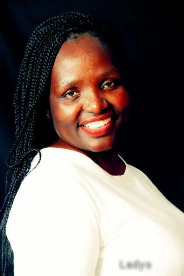 Dee, 39 years old Durban escort girl with big tits, height 157 sm, Weight  kg