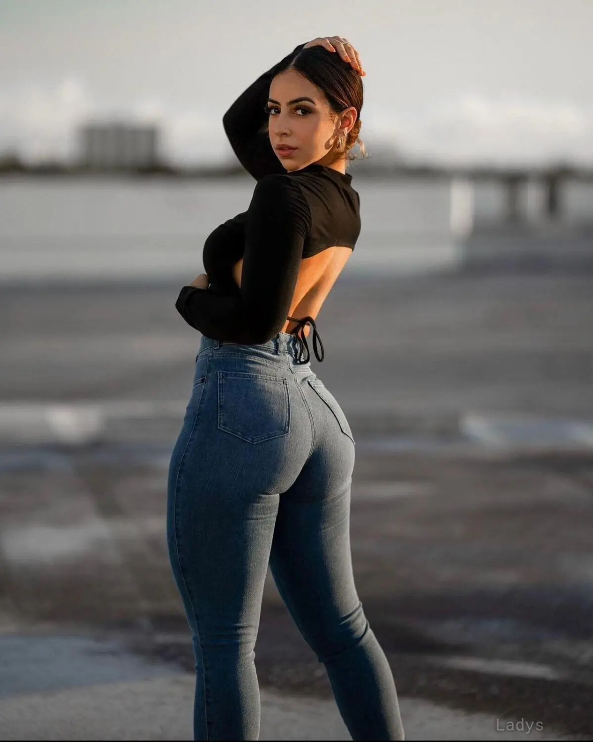 Kin, 23 years old Durban escort girl with big tits, height 153 sm, Weight  kg