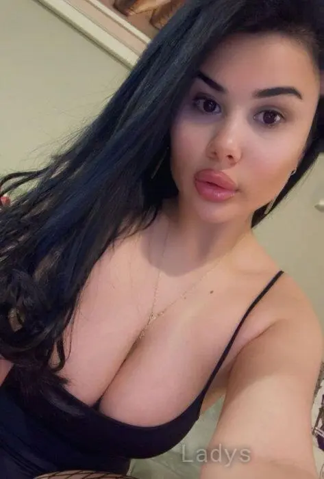 Olga, 26 years old Durres escort girl with big tits, height 166 sm, Weight 57 kg