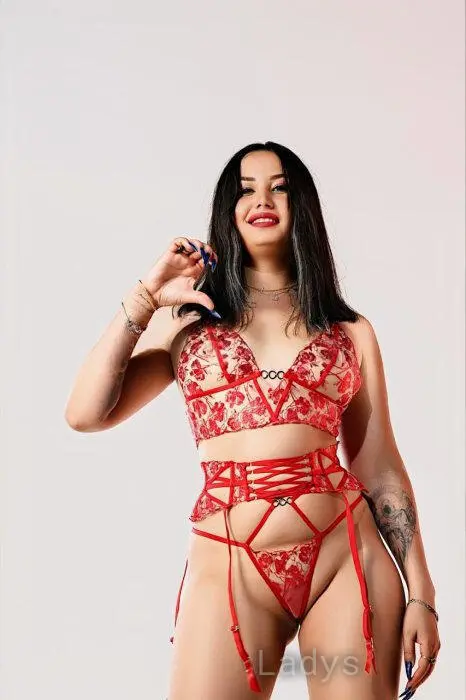 Olga, 25 years beautiful nude Durres escorts girl, height 170 sm, Weight 55 kg