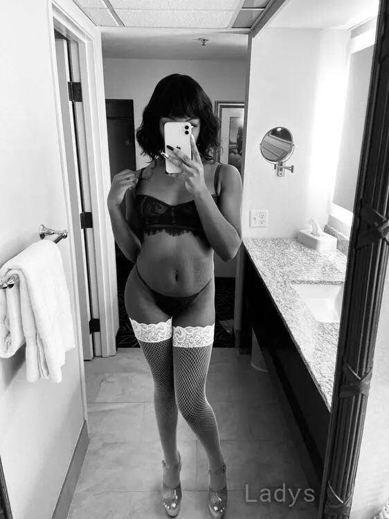 desire304xx, 23 years beautiful nude East Bay escorts girl, height 159 sm, Weight 50 kg