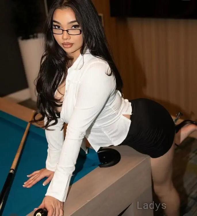 HazelBlaire, 19 years beautiful nude East Bay escorts girl, height 163 sm, Weight 57 kg
