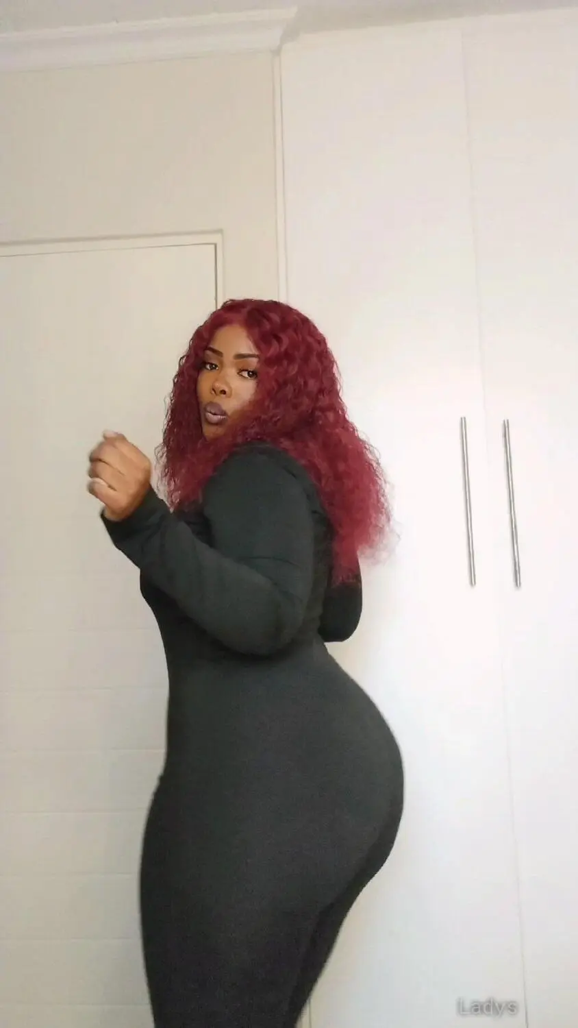 Nandi, 24 years old East London escort girl with big tits, height 161 sm, Weight  kg