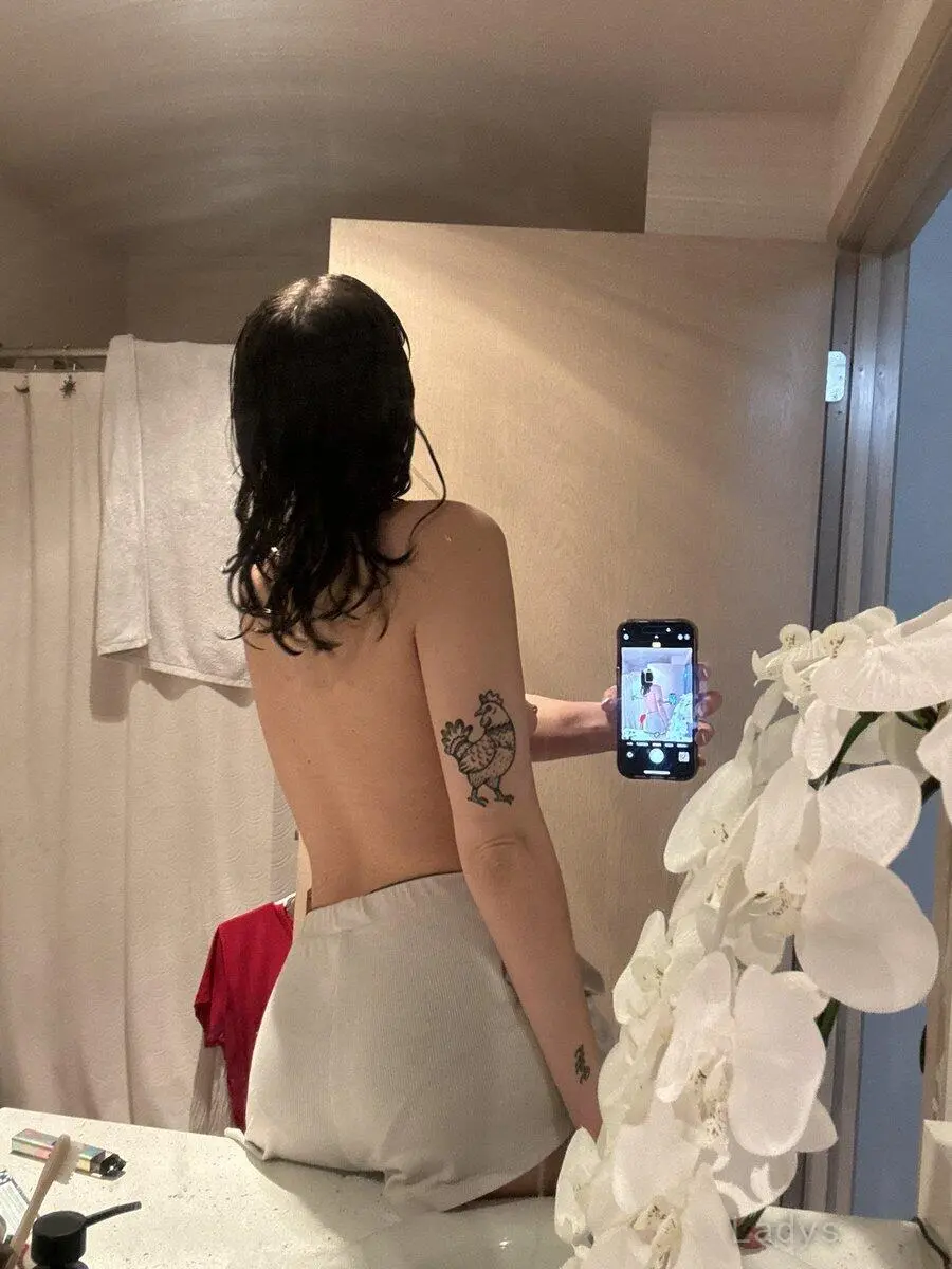Ashley, 27 years beautiful nude El Paso escorts girl, height 165 sm, Weight 50 kg