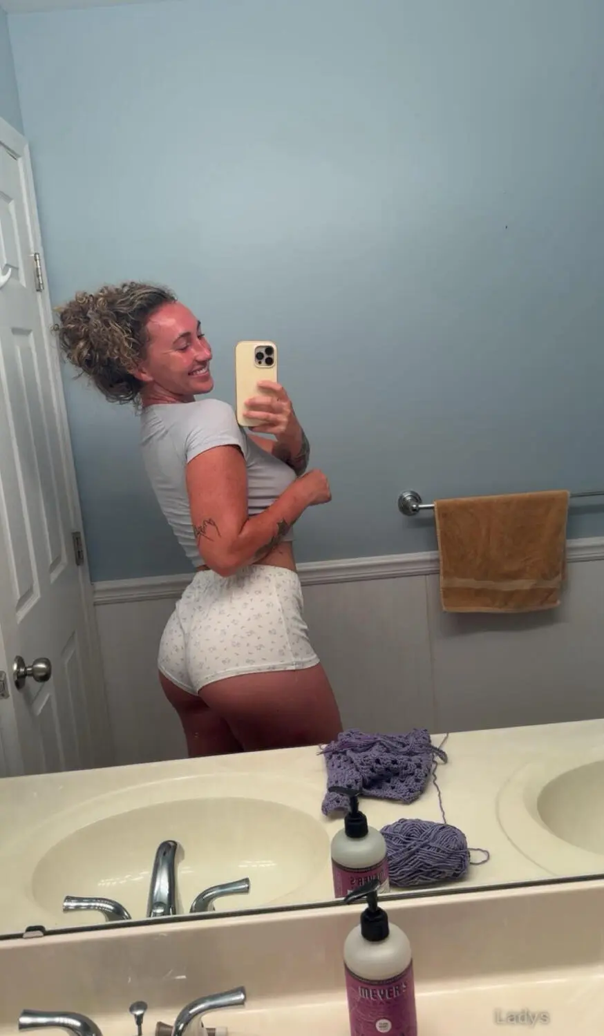 Jade williams, 27 years beautiful nude El Paso escorts girl, height 162 sm, Weight 49 kg