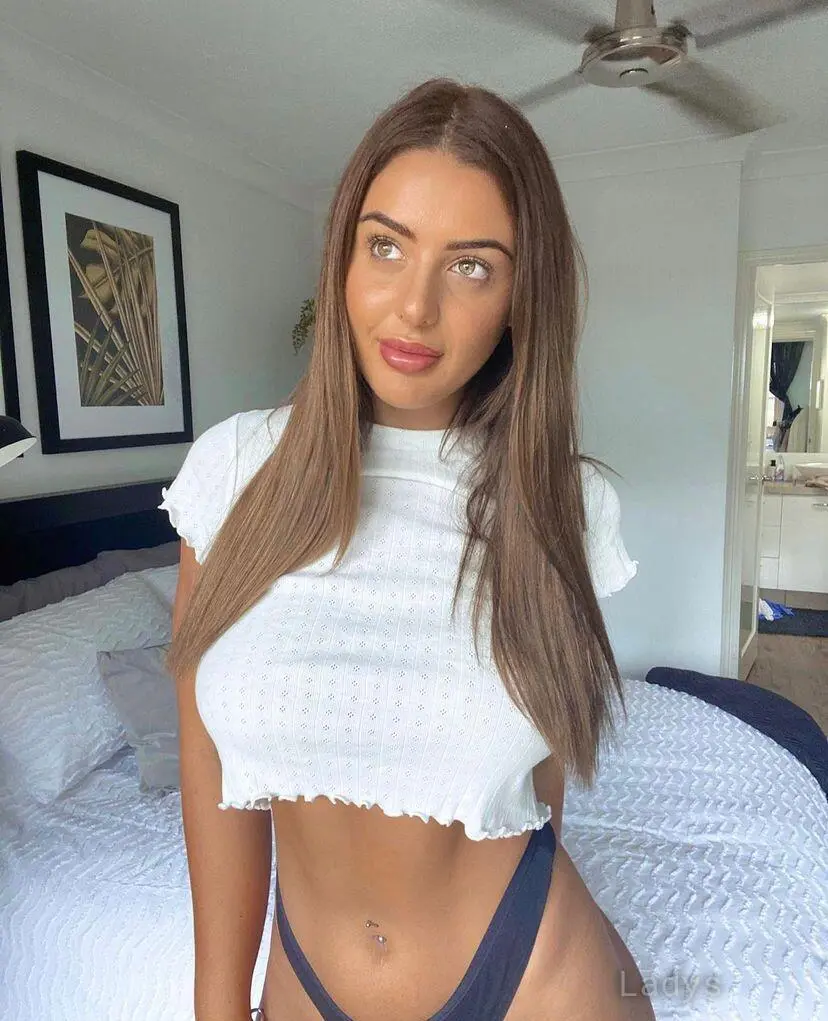 Britt, 28 years beautiful nude Elk Grove escorts girl, height 187 sm, Weight 44 kg