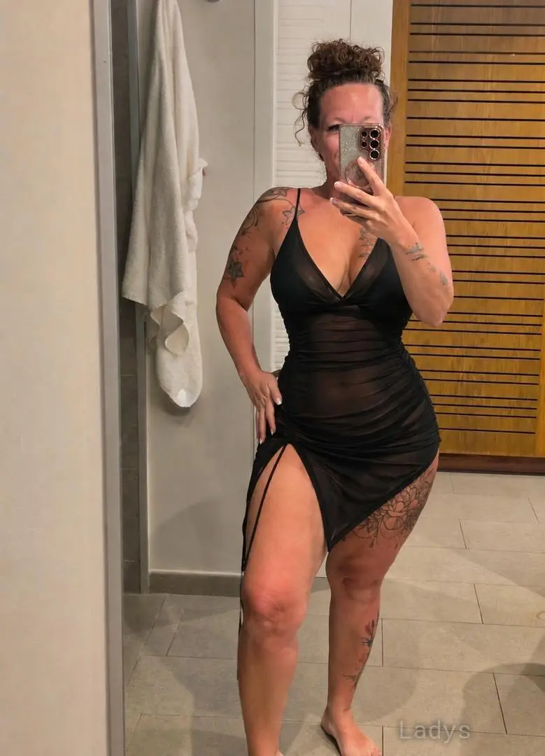 Geraldine Clark, 36 years beautiful nude Elk Grove escorts girl, height 171 sm, Weight 41 kg