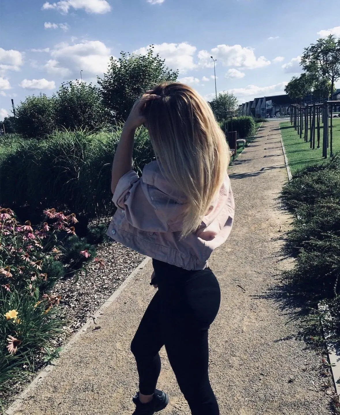 Phellah, 26 years old Erbil escort girl with big tits, height 151 sm, Weight kg