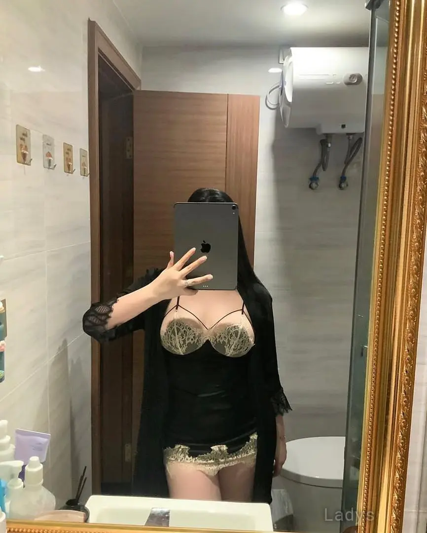 Nina, 22 years beautiful nude Erbil escorts girl, height sm, Weight kg