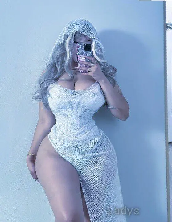 Queen, 28 years beautiful nude Erbil escorts girl, height 170 sm, Weight  kg