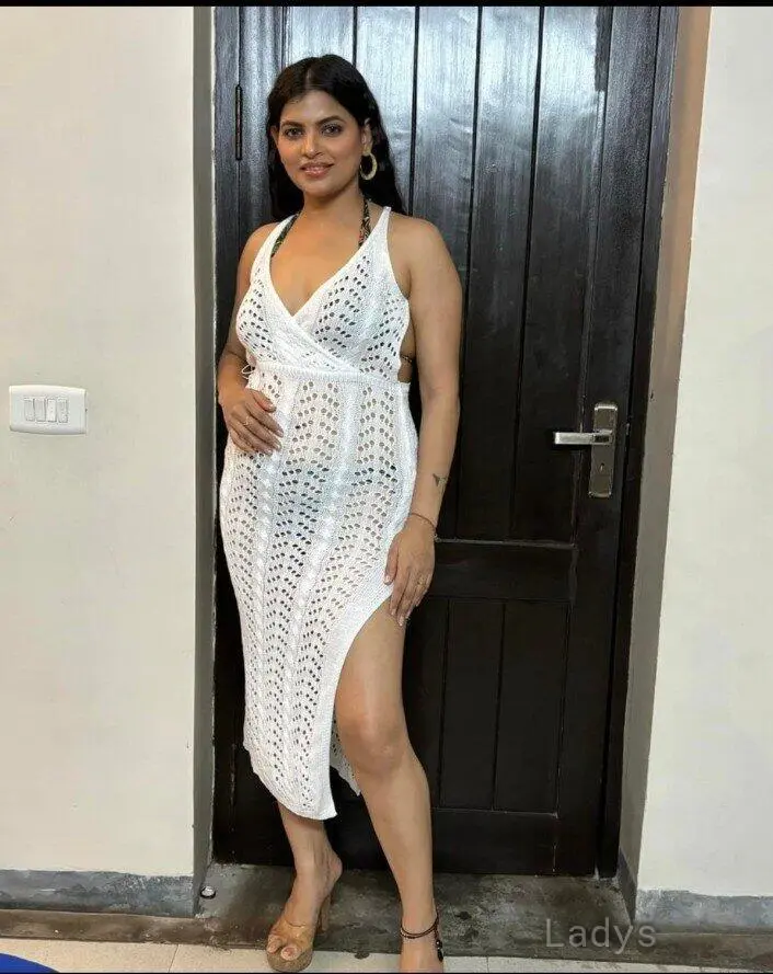 Anushka, 21 years beautiful nude Ernakulam escorts girl, height 169 sm, Weight  kg
