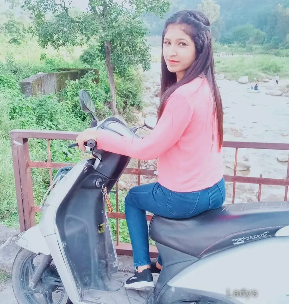 Varsha,  years beautiful nude Ernakulam escorts girl, height  sm, Weight  kg