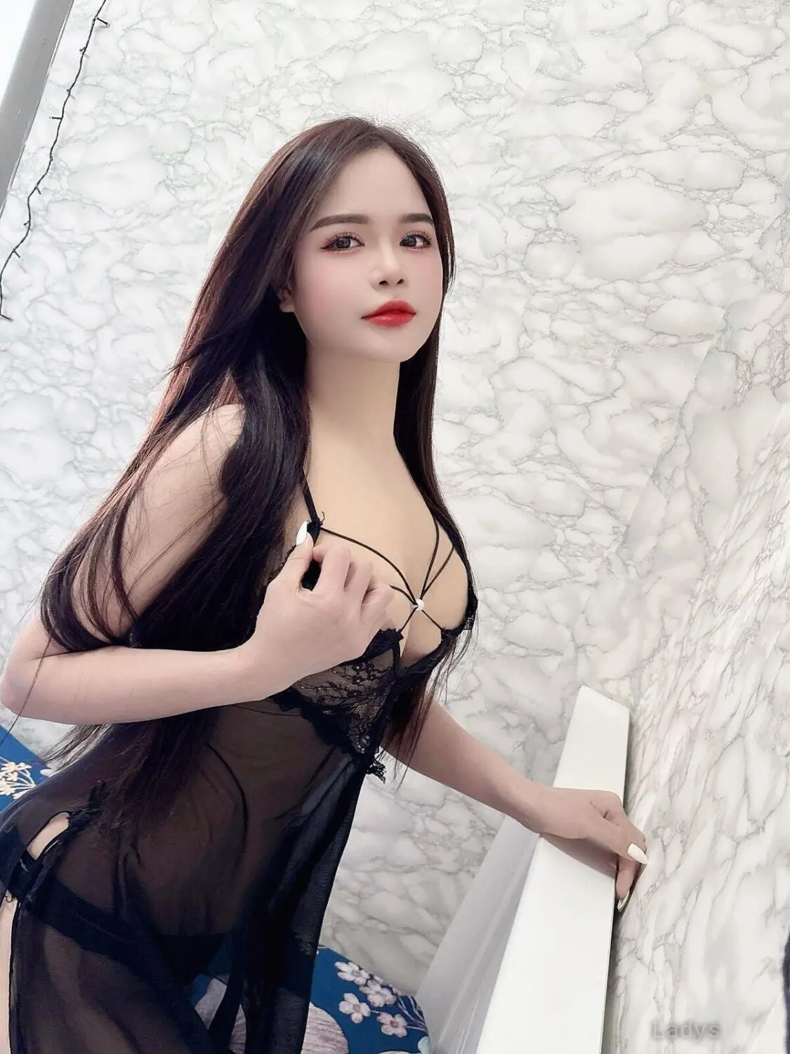 Linzi, 23 years blonde escorts girl, height 164 sm, Weight  kg, eros Abu Dhabi