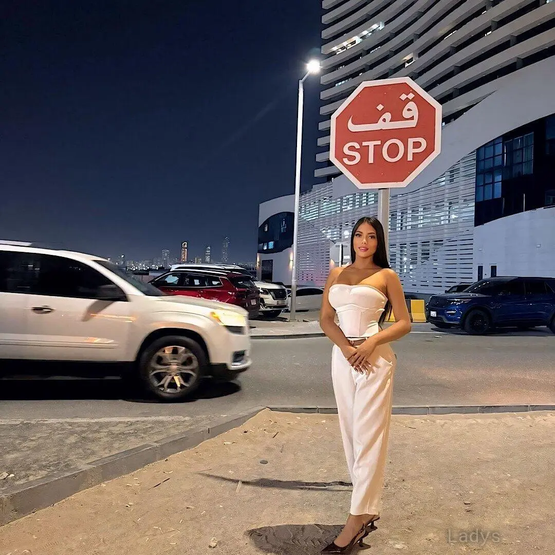 Sofi, 23 years blonde escorts girl, height 165 sm, Weight kg, eros Abu Dhabi