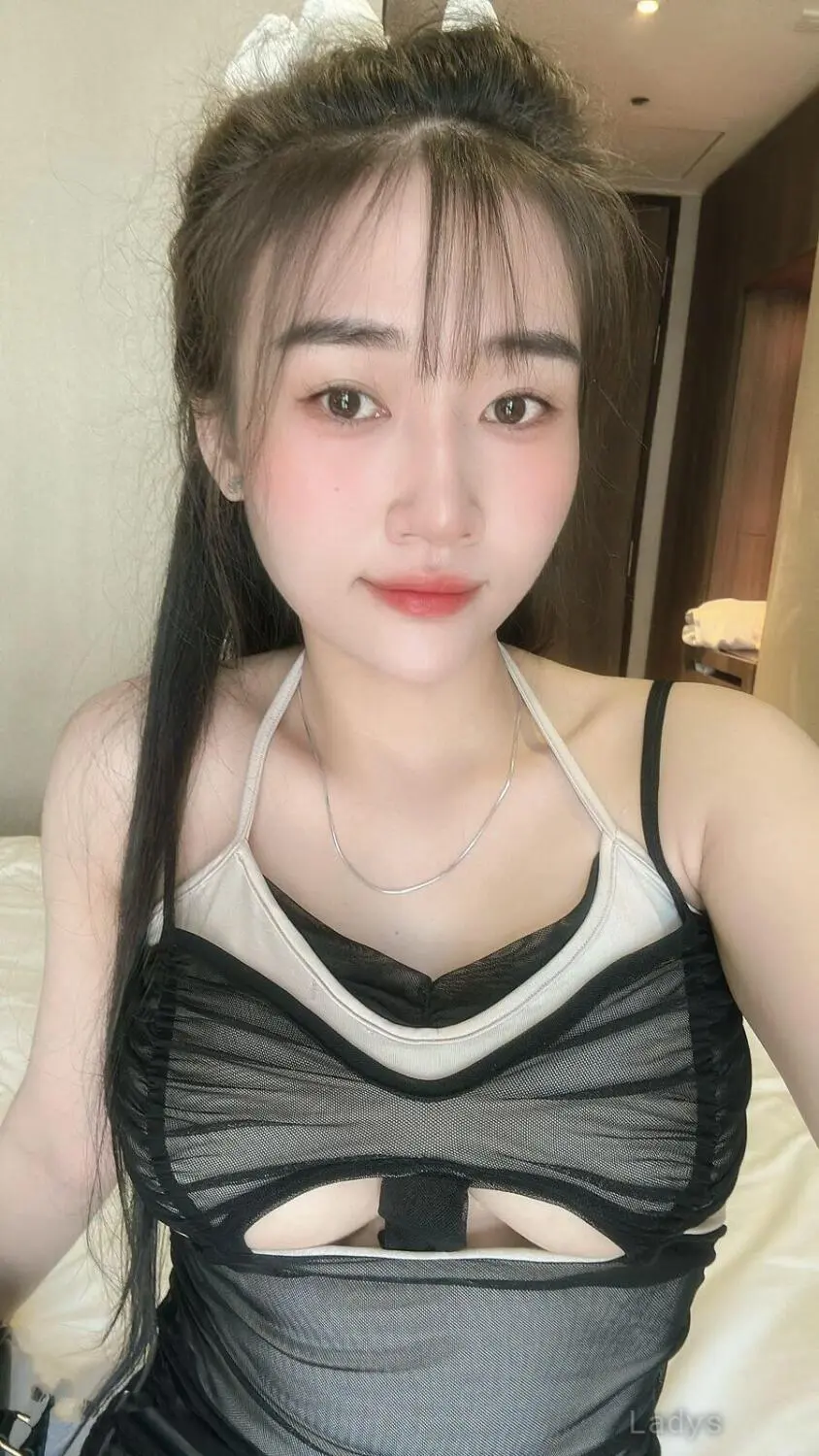 Hakila, 24 years blonde escorts girl, height 159 sm, Weight kg, eros Ajman