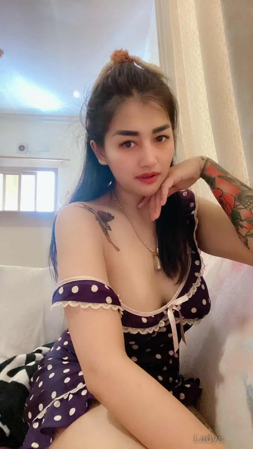 Alice, 28 years blonde escorts girl, height 158 sm, Weight kg, eros Al Khobar