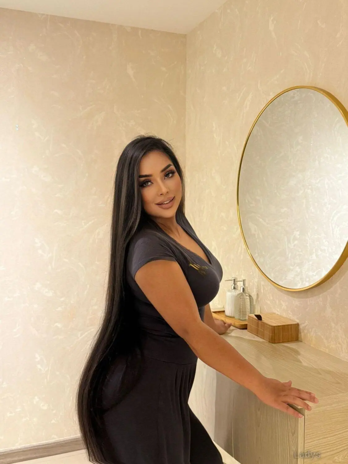 Linda, 25 years blonde escorts girl, height 170 sm, Weight kg, eros Al Khobar
