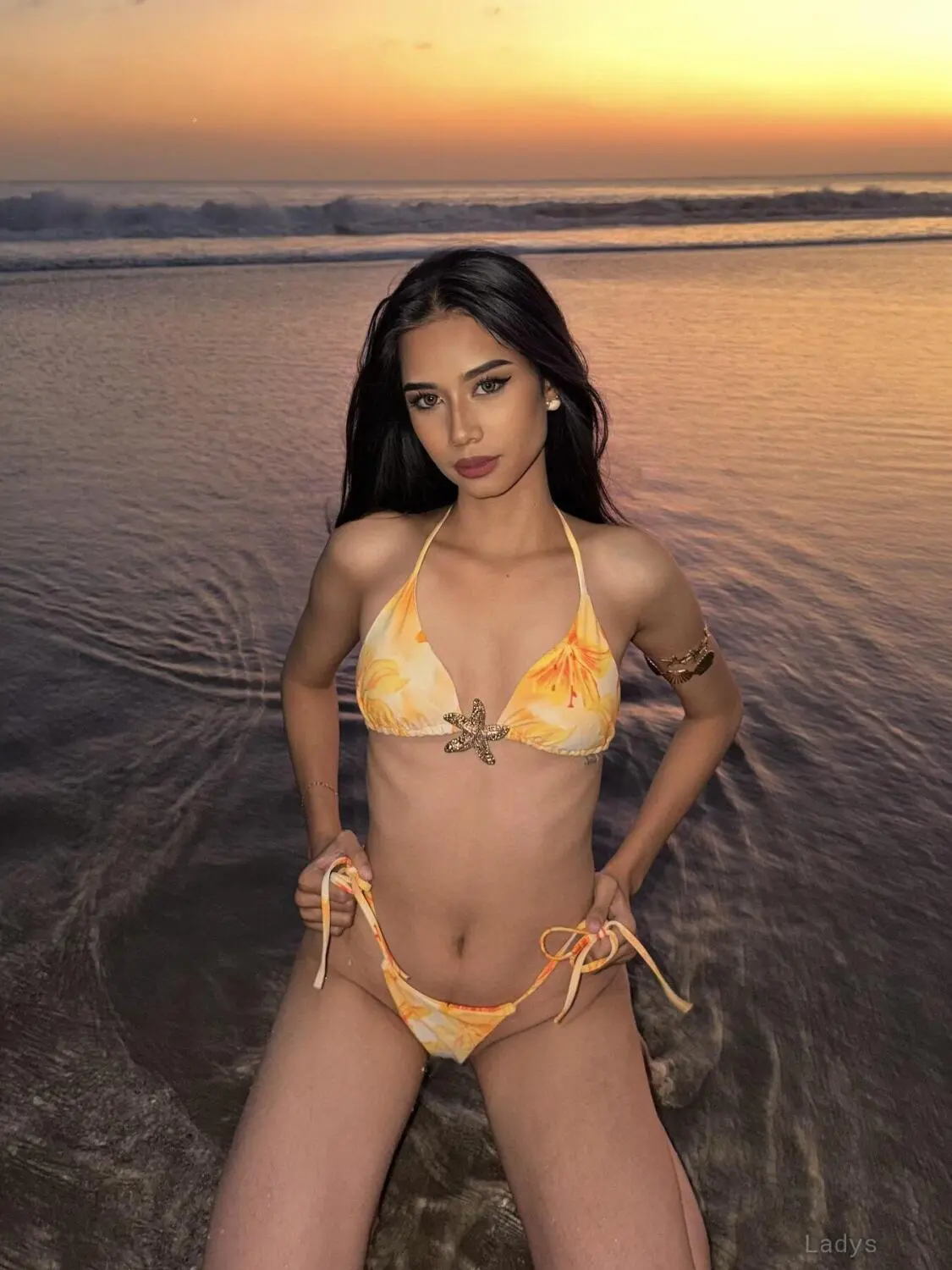 Celline YOUNG and SKINNY GIRL,  years blonde escorts girl, height  sm, Weight  kg, eros Bali