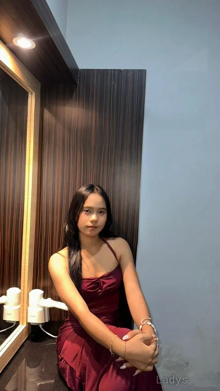 Delia, 19 years blonde escorts girl, height 160 sm, Weight kg, eros Bali