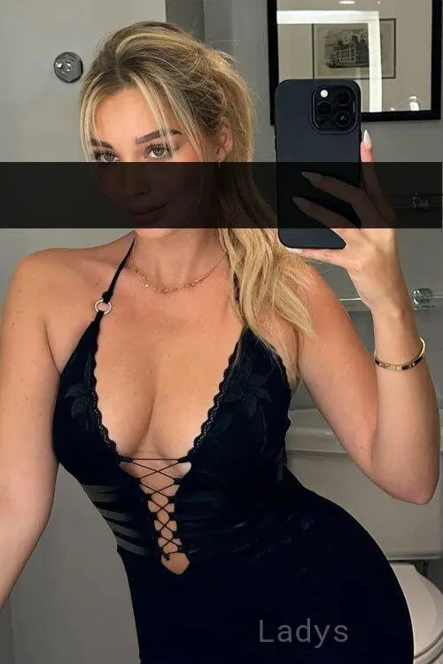 Adeline, 24 years blonde escorts girl, height 170 sm, Weight  kg, eros Berlin