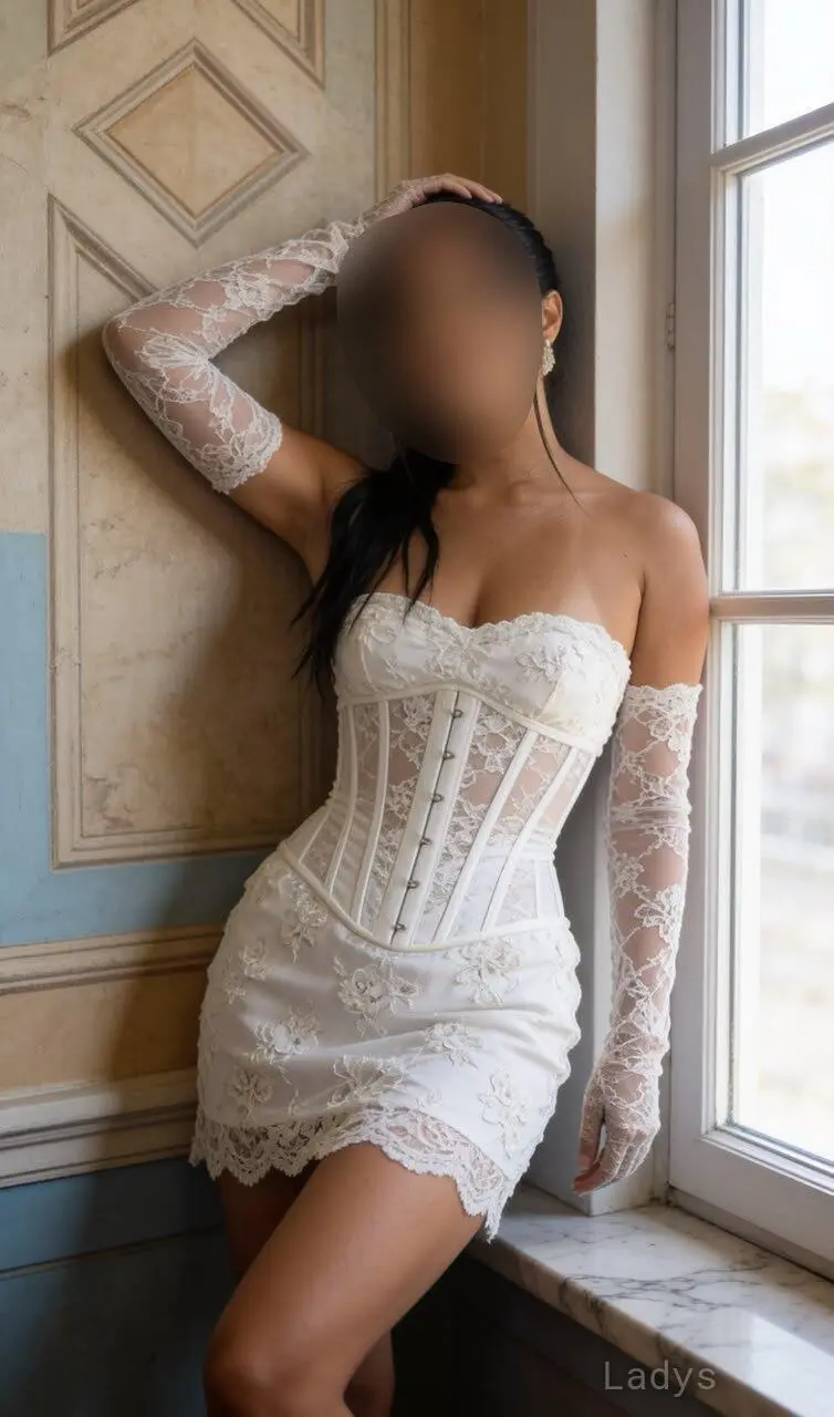 Perola, 29 years beautiful nude Bologna escorts girl, height 170 sm, Weight 60 kg