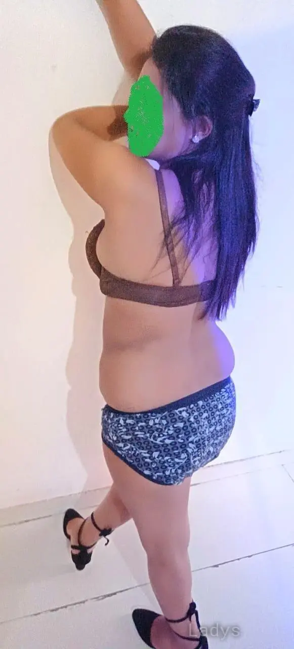 Nisha, 26 years blonde escorts girl, height 160 sm, Weight  kg, eros Chennai