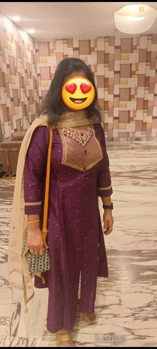Tamil, 18 years blonde escorts girl, height 170 sm, Weight  kg, eros Chennai