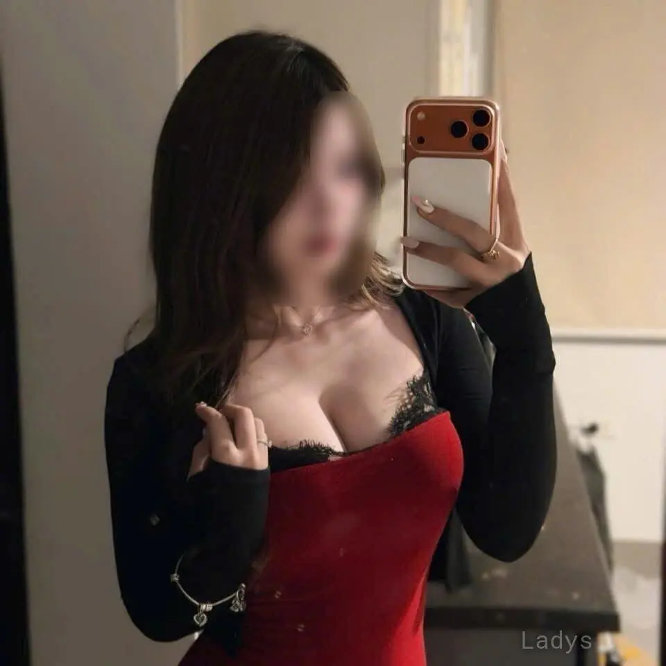 Dania, 22 years blonde escorts girl, height 160 sm, Weight  kg, eros Da Nang