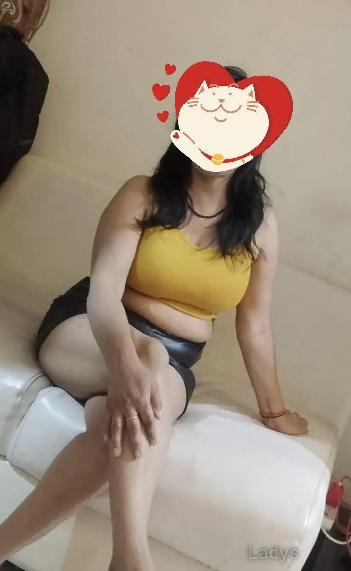 Raani, 30 years blonde escorts girl, height 164 sm, Weight kg, eros Delhi