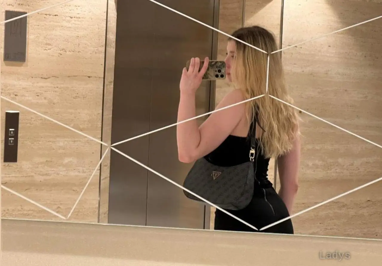 Milana, 24 years blonde escorts girl, height 171 sm, Weight kg, eros Doha