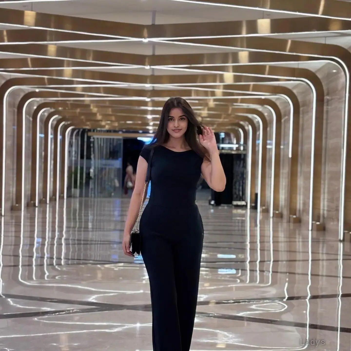Palakk, 21 years blonde escorts girl, height 167 sm, Weight kg, eros Dubai