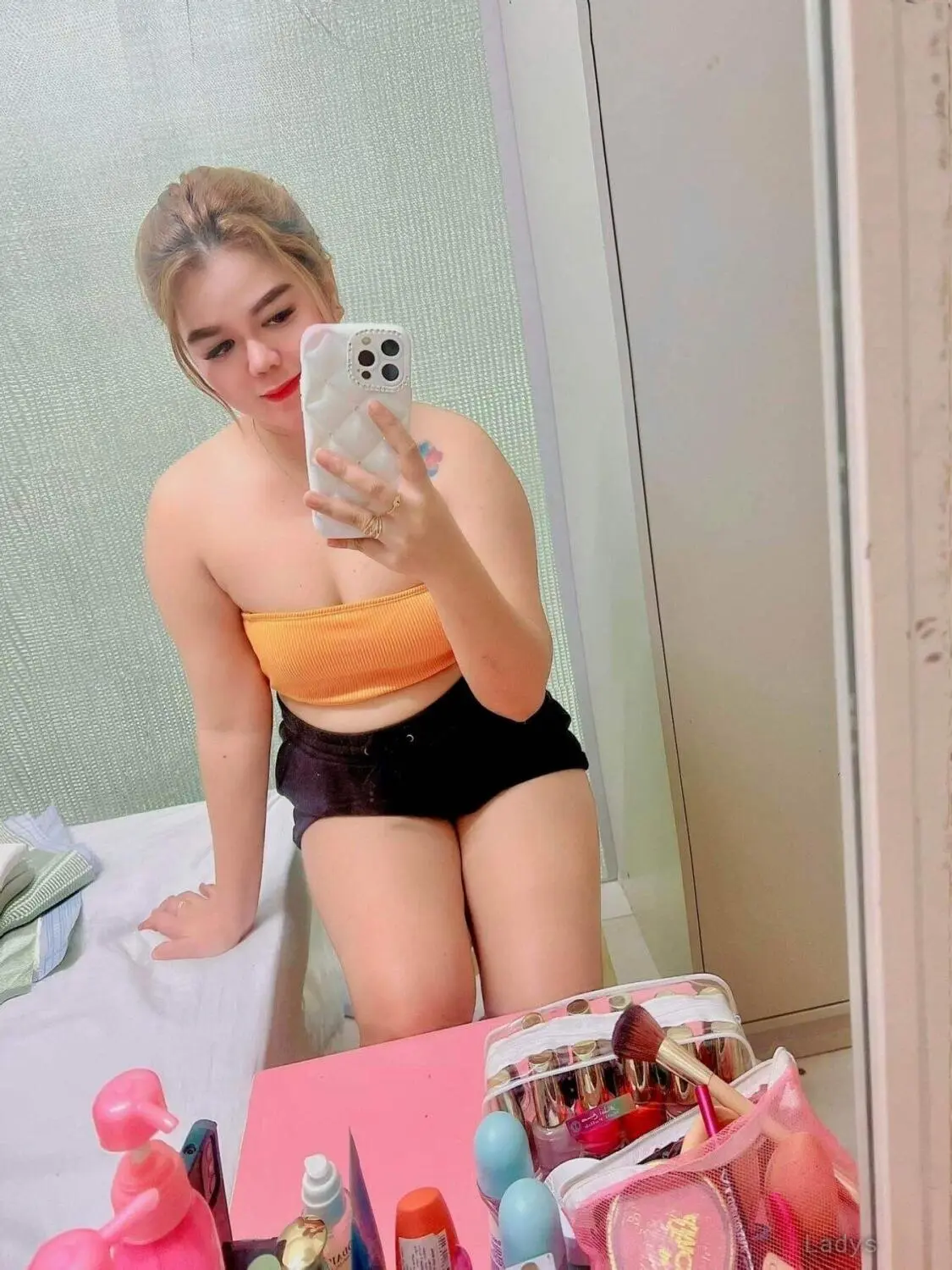 Samantha, 25 years blonde escorts girl, height 163 sm, Weight  kg, eros Dubai