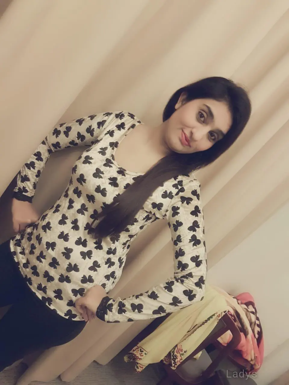 Sonali Indian Girl, 23 years blonde escorts girl, height 167 sm, Weight  kg, eros Dubai