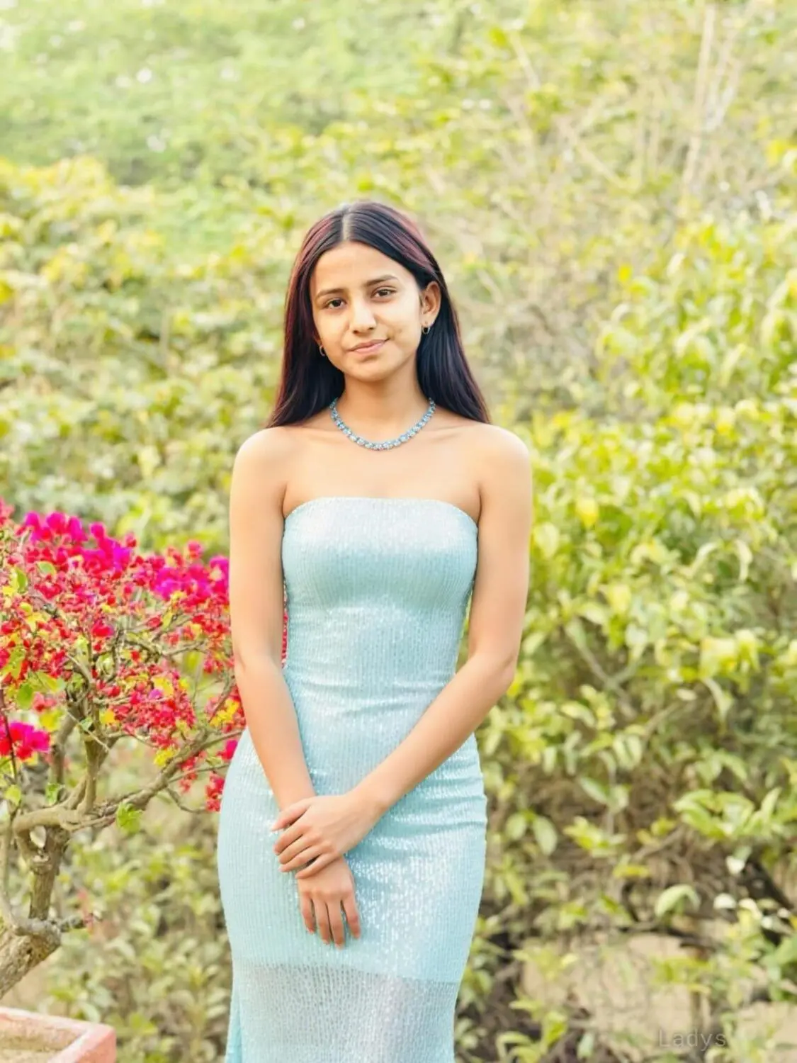 Shreya, 19 years blonde escorts girl, height 170 sm, Weight  kg, eros Gurgaon