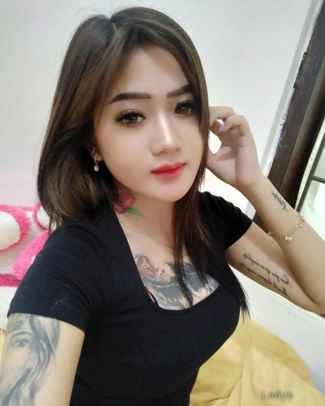 Anggu, 25 years blonde escorts girl, height 165 sm, Weight kg, eros Jakarta