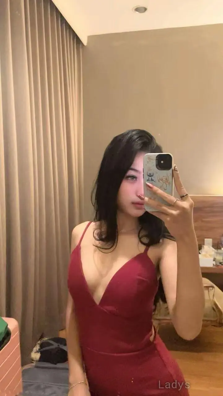 Zee, 20 years blonde escorts girl, height 165 sm, Weight  kg, eros Jakarta