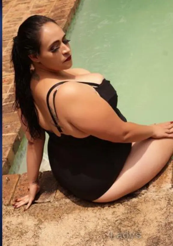 Savannah, 29 years blonde escorts girl, height 160 sm, Weight kg, eros Johannesburg