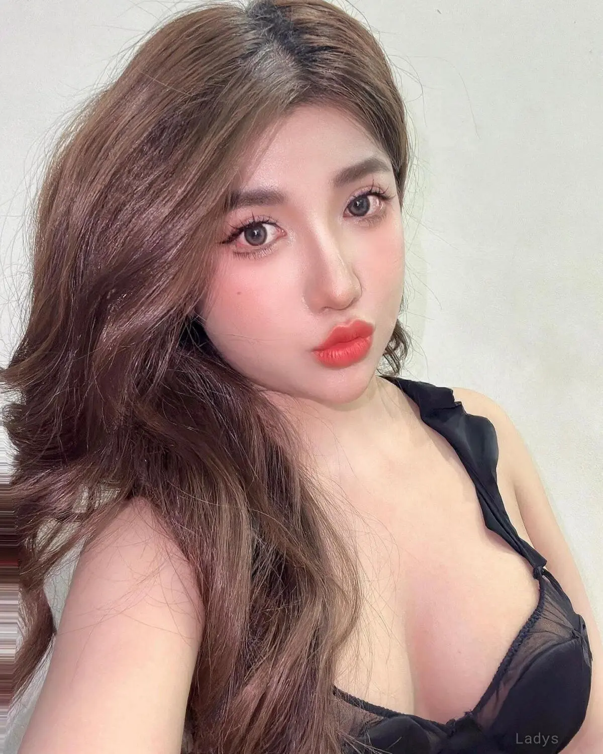 Osaka, 23 years blonde escorts girl, height 163 sm, Weight kg, eros Kathmandu