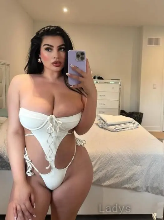 Sexy Persian Sylvie, 25 years blonde escorts girl, height 169 sm, Weight 57 kg, eros Las Vegas