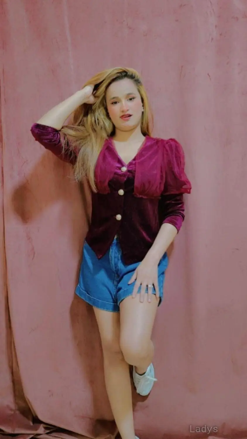 Sana, 22 years blonde escorts girl, height 189 sm, Weight  kg, eros Manama