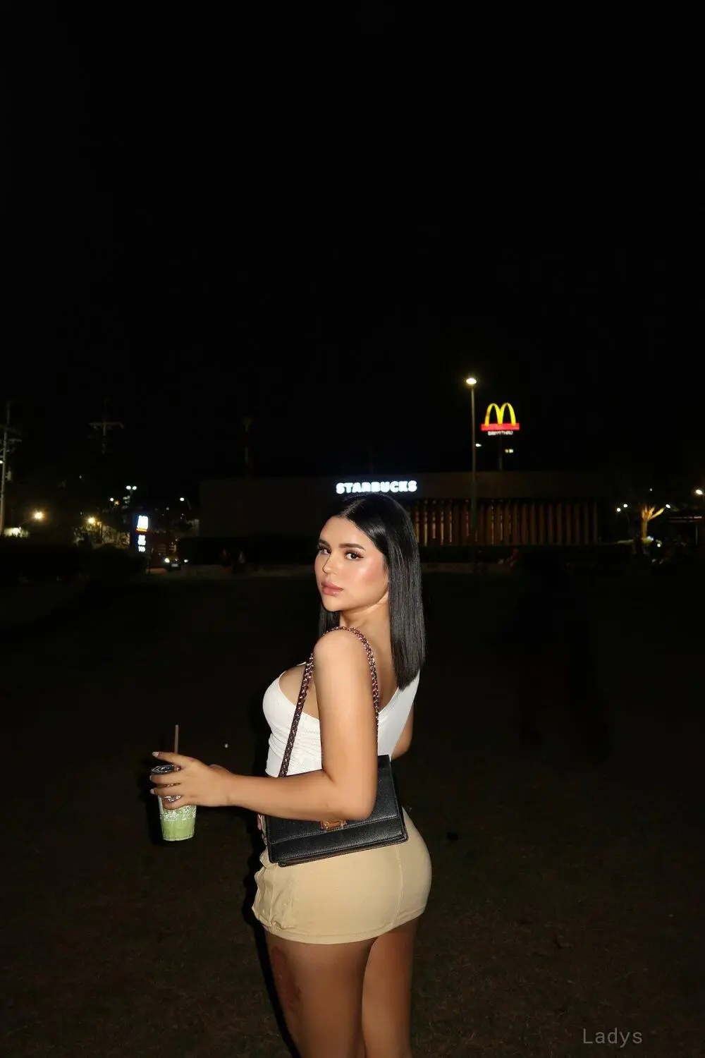 Cammile, 22 years blonde escorts girl, height 165 sm, Weight  kg, eros Manila