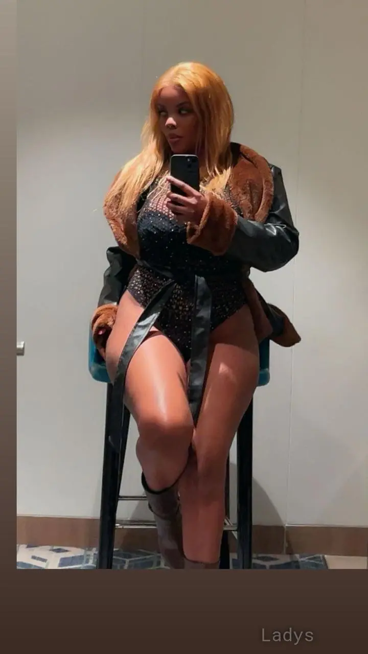 Lisa, 24 years blonde escorts girl, height 160 sm, Weight kg, eros Mumbai