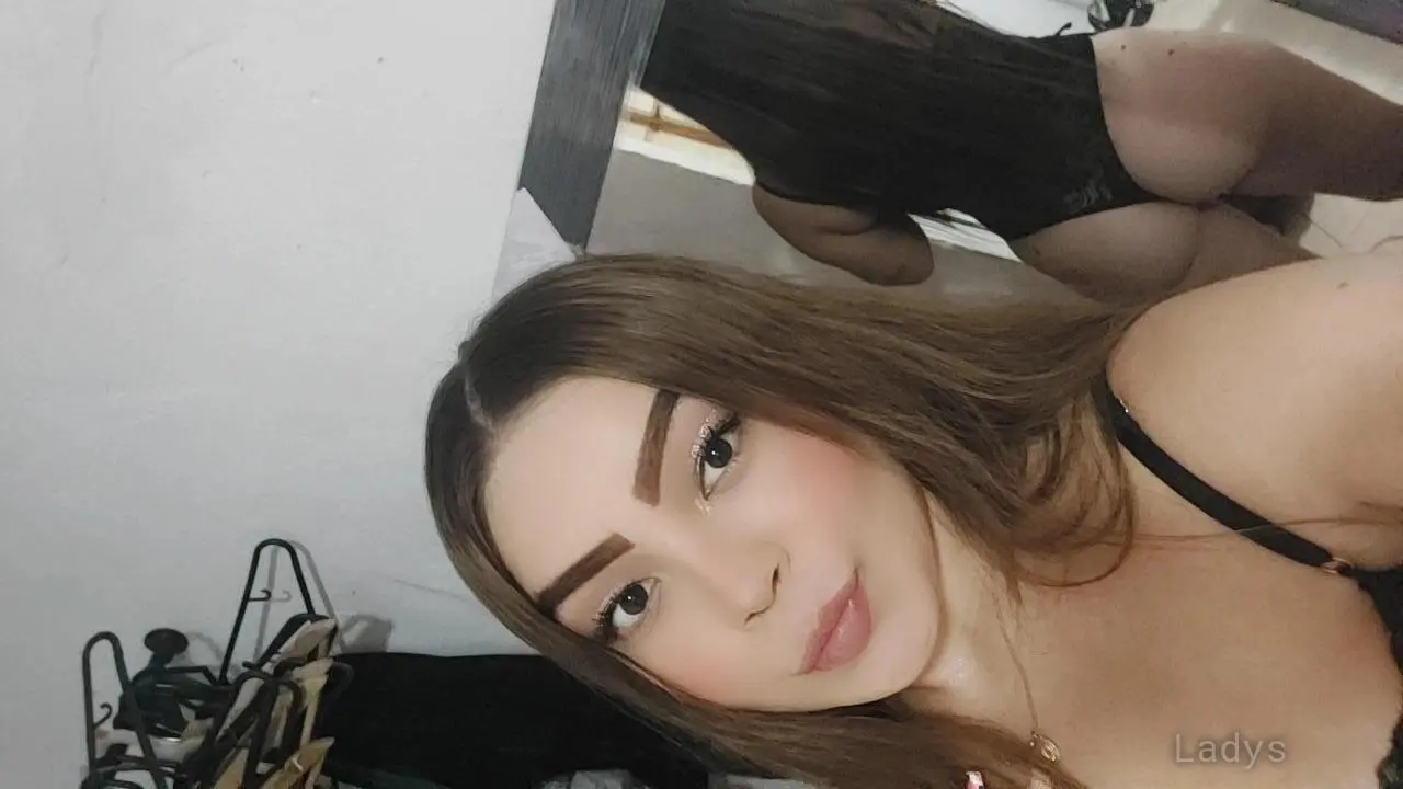 Nicky, 24 years blonde escorts girl, height 168 sm, Weight kg, eros Mumbai