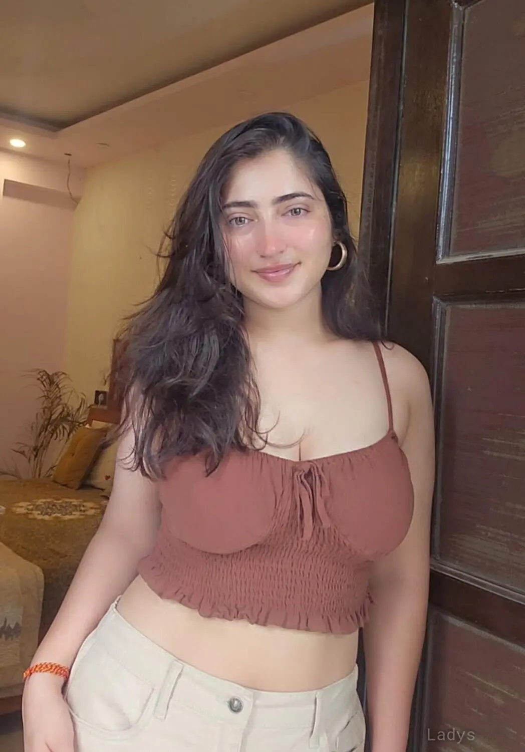 Selena, 22 years blonde escorts girl, height 175 sm, Weight kg, eros Navi Mumbai
