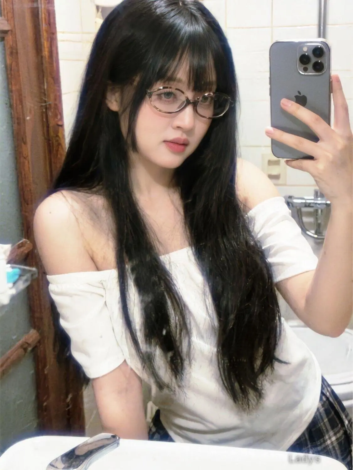 An An, 22 years blonde escorts girl, height 160 sm, Weight  kg, eros Nha Trang