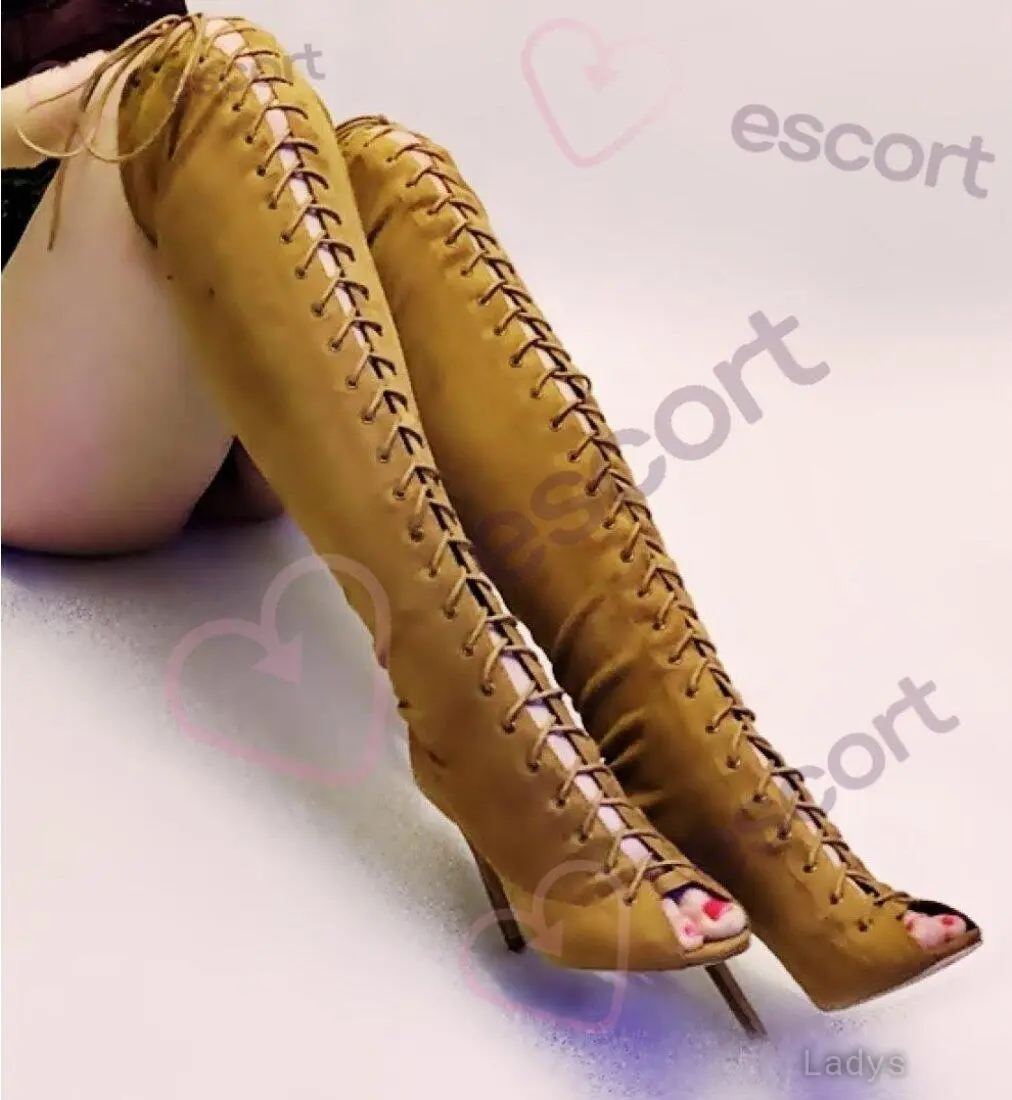 Oi, 27 years blonde escorts girl, height 171 sm, Weight  kg, eros Orléans