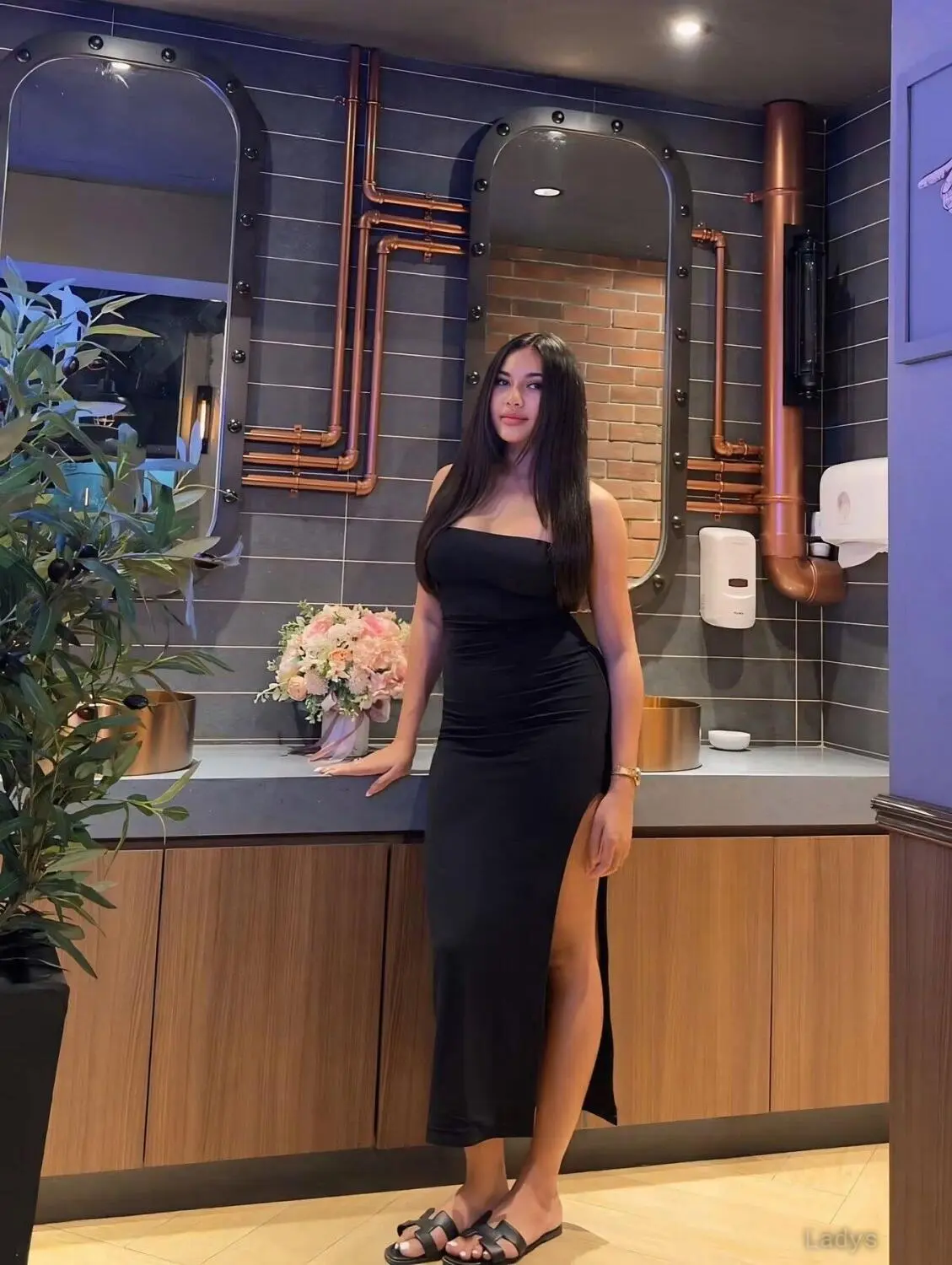 Anna, 24 years blonde escorts girl, height 170 sm, Weight kg, eros Phuket